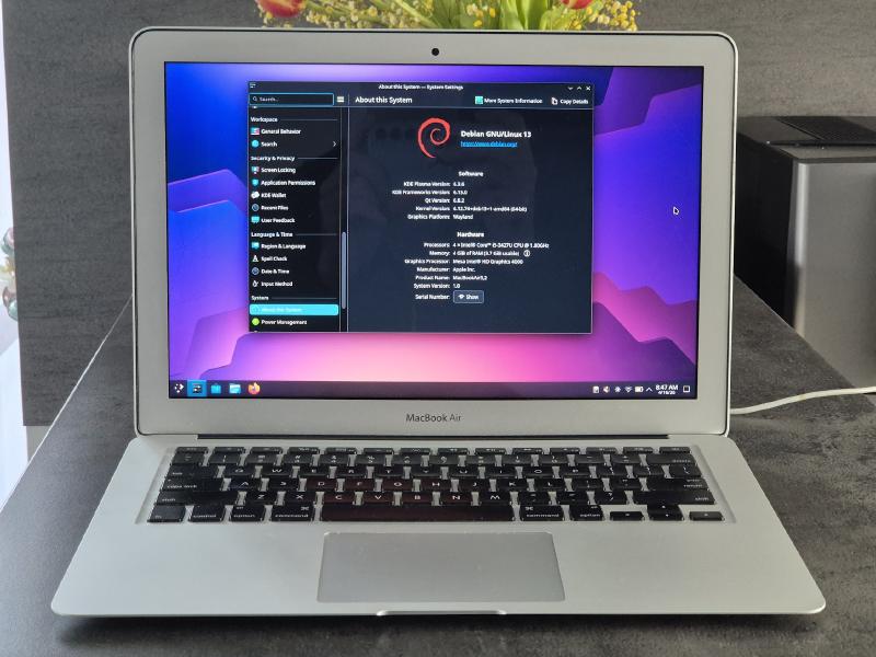 Image of 2012 MacBook Air running Debian Trixie